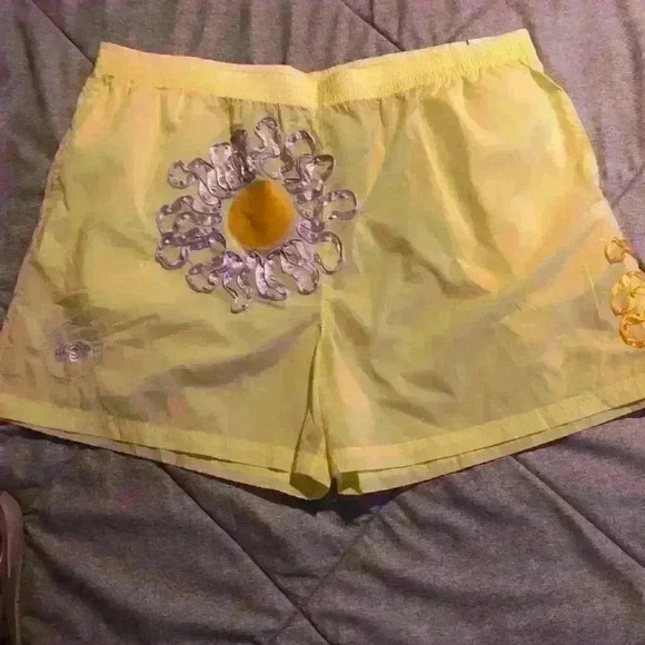 Nike Sportswear Uphoria Women's‎ Woven Shorts XXL 2X NWT Limited Edition - Picture 2 of 11